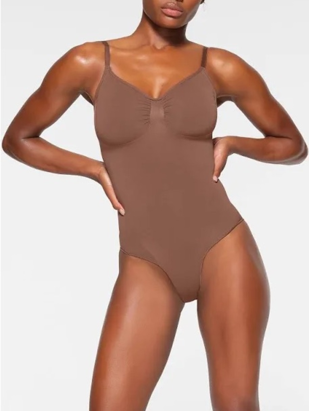 SKIMS Seamless Sculpt Thong Bodysuit - Nude/Tan